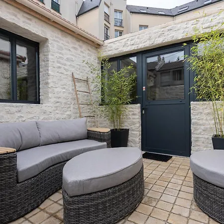 Charming House With A Hot Tub Дом отдыха Сент-Уан