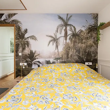 Tatil Evi Charming House With A Hot Tub *